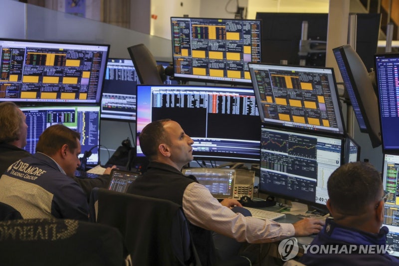 <b>뉴욕증시</b>, 국채금리 고공행진에 사상 최고치서 반락(종합)