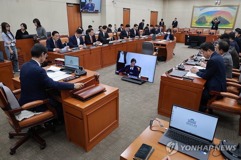 국회 <b>정무위</b>, 5대 은행장 국감 <b>증인 채택</b>…해킹사고 관련