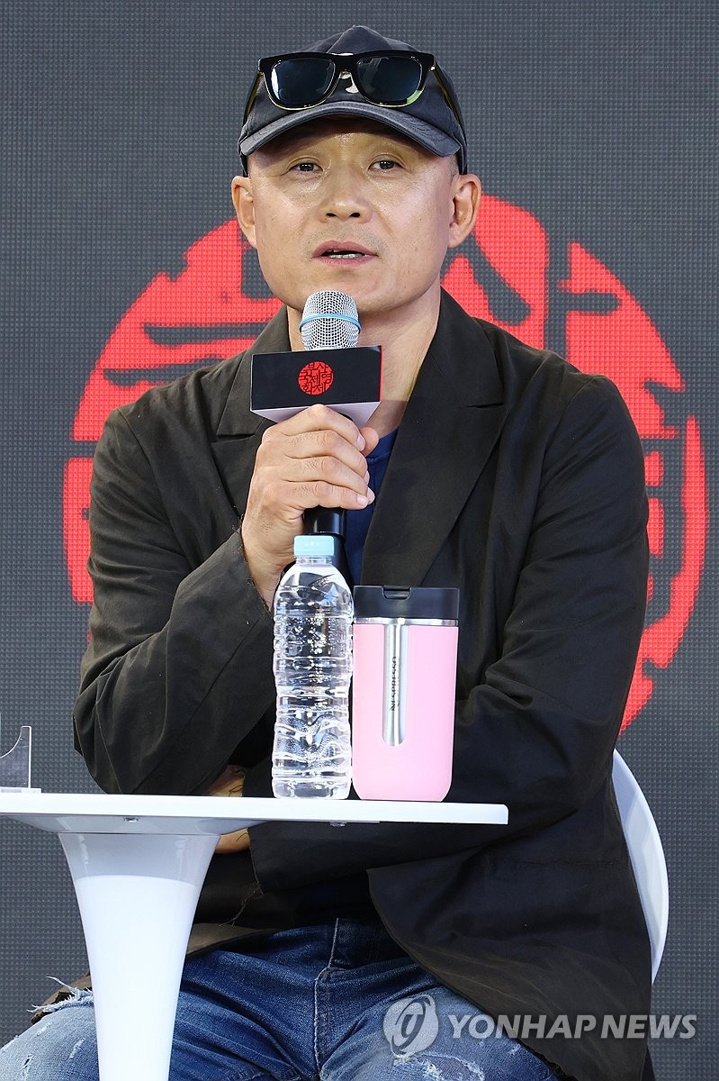 '<b>여전히 찬란하게</b>' 송일곤 감독 인사말