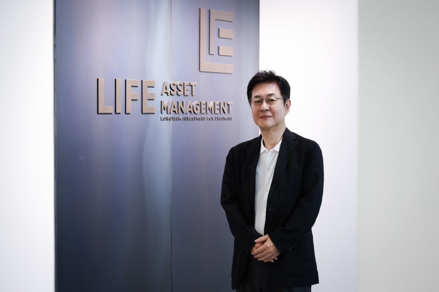 이채원 라이프자산운용 이사회 의장
   (서울=연합뉴스) 류효림 기자 = 이채원 라이프자산운용 이사회 의장이 지난 7일 서울 여의도 라이프자산운용에서 연합뉴스와 인터뷰에 앞서 포즈를 취하고 있다. 2026.10.9 