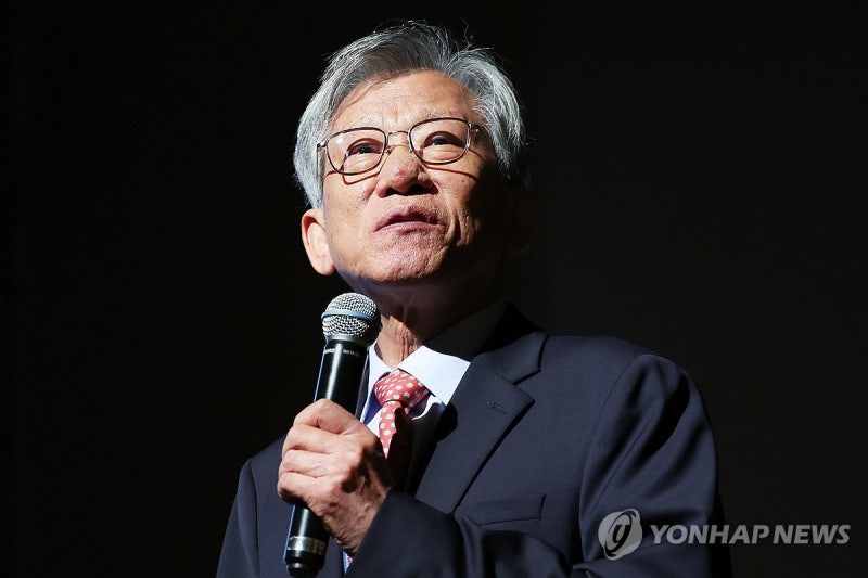 "국중박 <b>전시</b> 나온 <b>친일파</b> 유묵, 주인은 <b>유홍준</b> 관장"