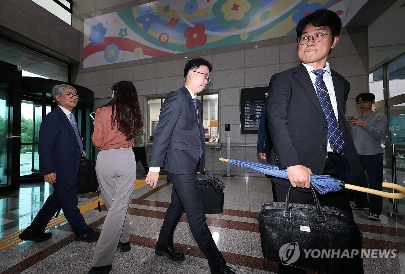 <b>선관위</b> 특검 "전국 30개 시군구 <b>선관위</b>, 투표자수 <b>허위입력</b> 확인"