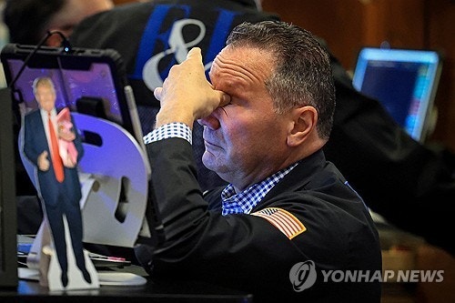 AI 거품론에 기름값 폭등 쌍끌이… 나스닥 2% 넘게 와르르