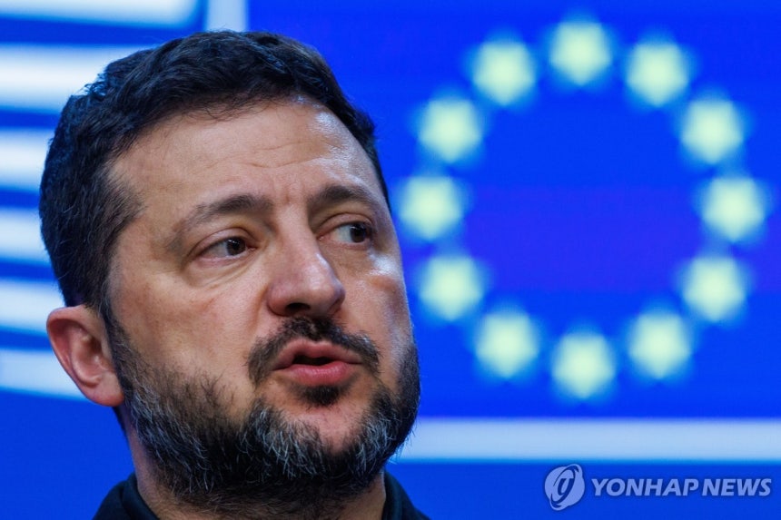 EU 정상회의 참석한 젤렌스키 대통령
[EPA=연합뉴스 자료사진. 재판매 및 DB 금지]