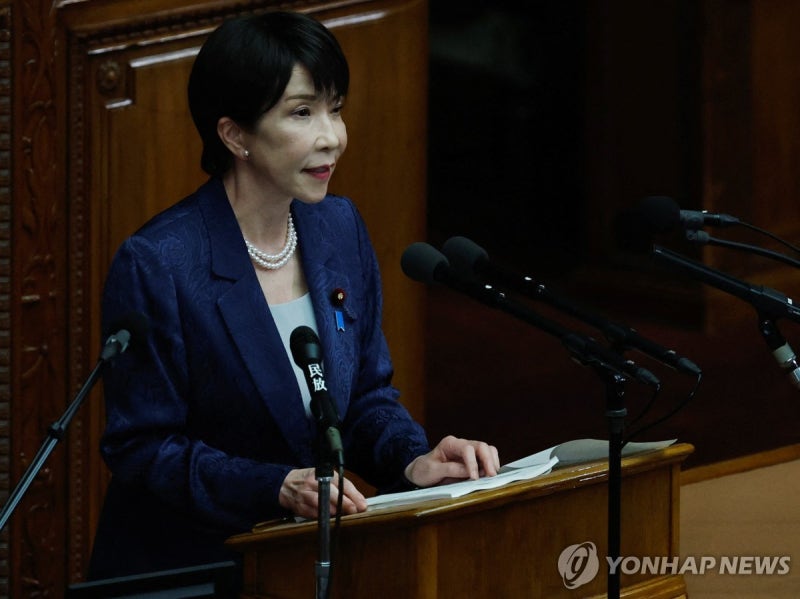 다카이치 총리 야스쿠니 신사 공물 봉납과 참배 보류의 정치적 의미