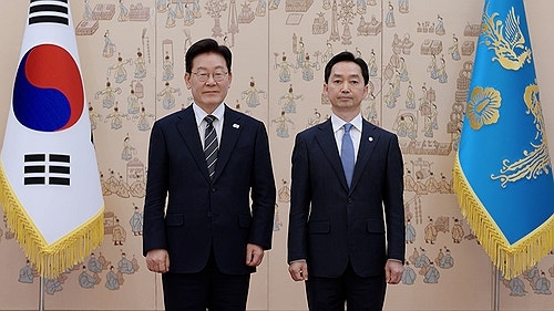 李대통령, <b>김지용</b> 중수청장 <b>임명장</b>…"네편 내편 가리지 말아야"