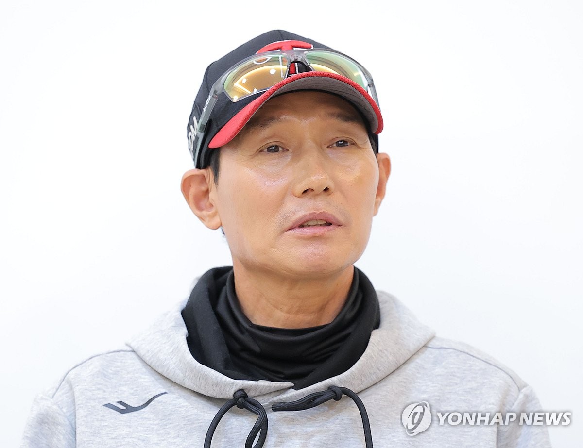 '2패' LG <b>염경엽</b> 감독 "결국 핵심은 타선…지키는 야구는 비등"