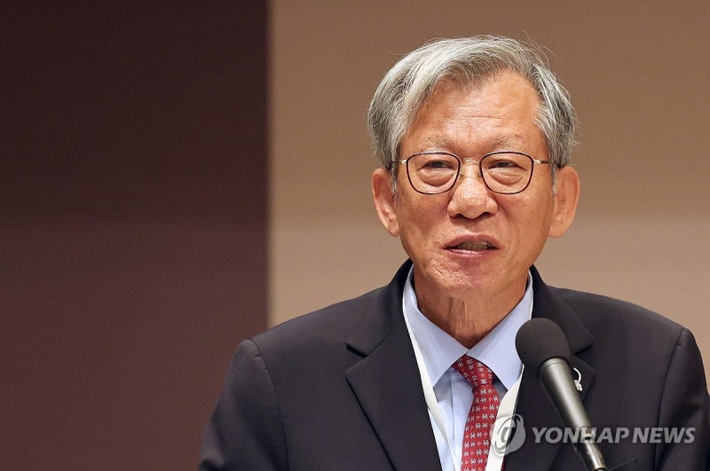 친일파 글씨 '<b>셀프</b> 출품'에 물러난 <b>유홍준</b>…"모두 제 책임"(종합2보)