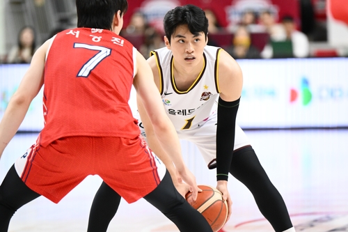 <b>마레이 34리바운드</b>로 KBL 새 역사…프로농구 LG, 3연패 탈출(종합)