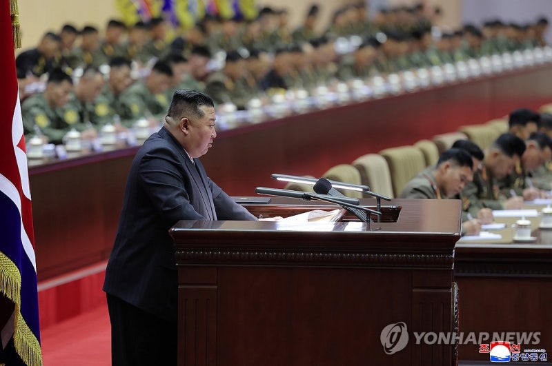 조선인민군 제3차 <b>중대장대회</b> 진행… <b>김정은</b> 주재