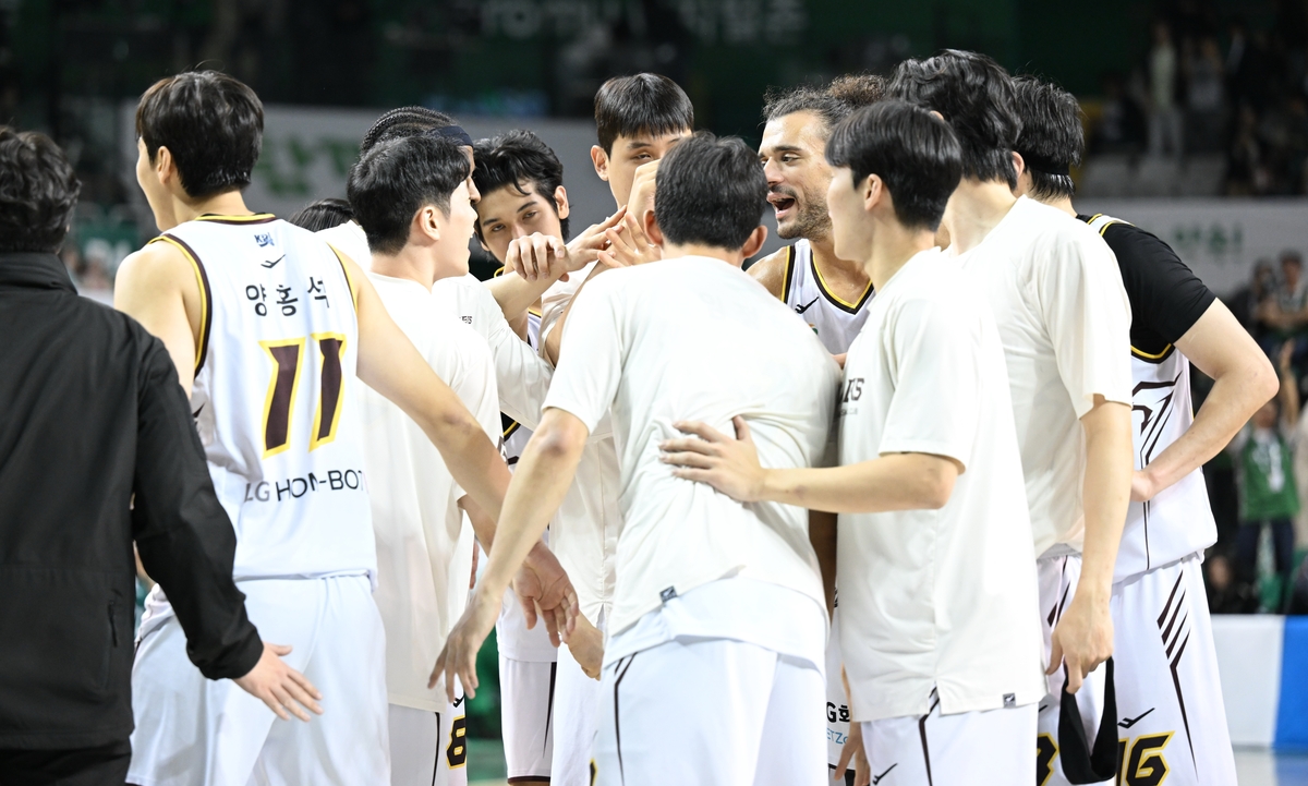 '윤원상 결승 레이업' <b>LG</b>, 혈투 끝에 <b>소노</b>의 4연승 저지