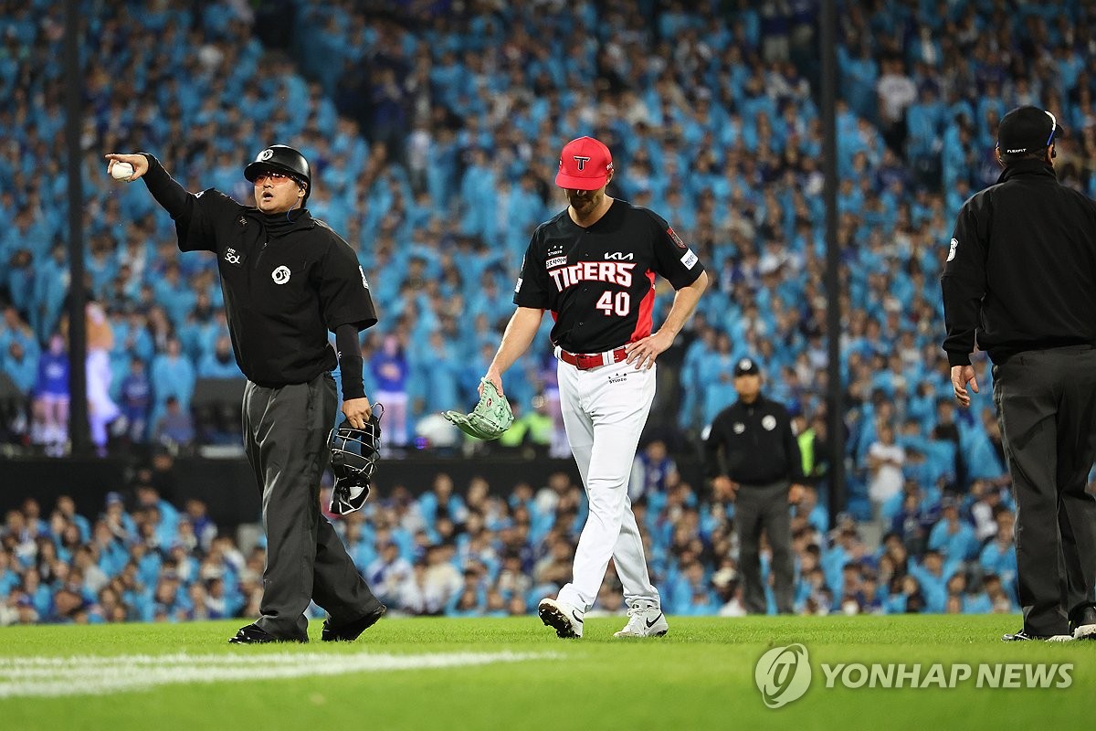<b>헤드샷</b>으로 <b>퇴장</b> 당하는 <b>KIA 네일</b>