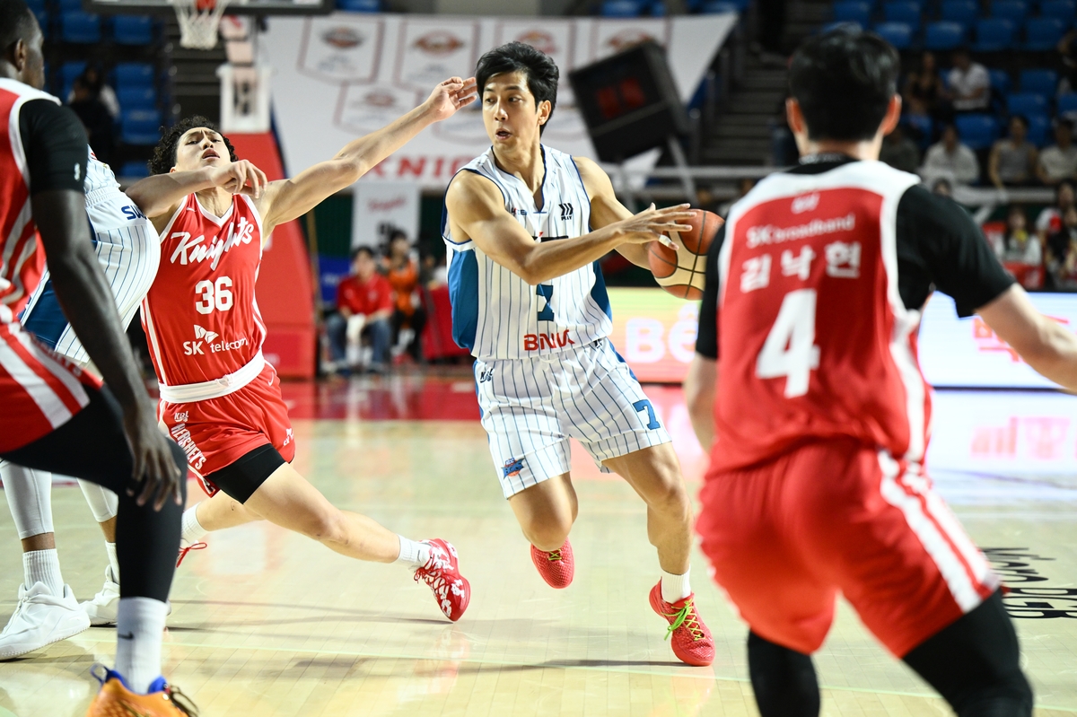 프로농구 '디펜딩 챔피언' KCC, 6연패 수렁…단독 최하위로
