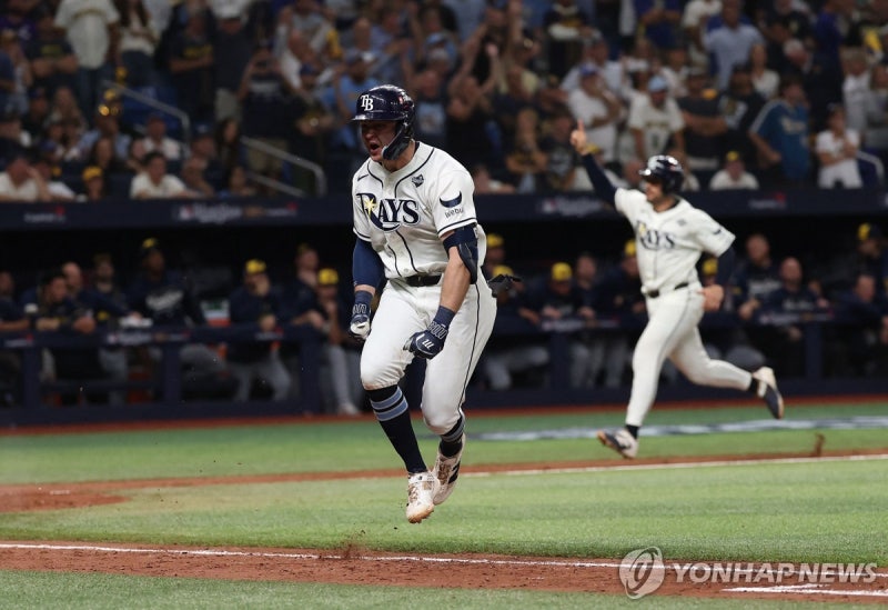 MLB 탬파베이 극적 회생…연장 12회말 동점타·역전 끝내기 안타