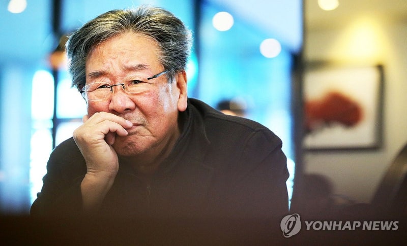 "양촌리 김 회장님 편히 쉬소서"…<b>최불암</b> 별세에 <b>추모</b> 물결