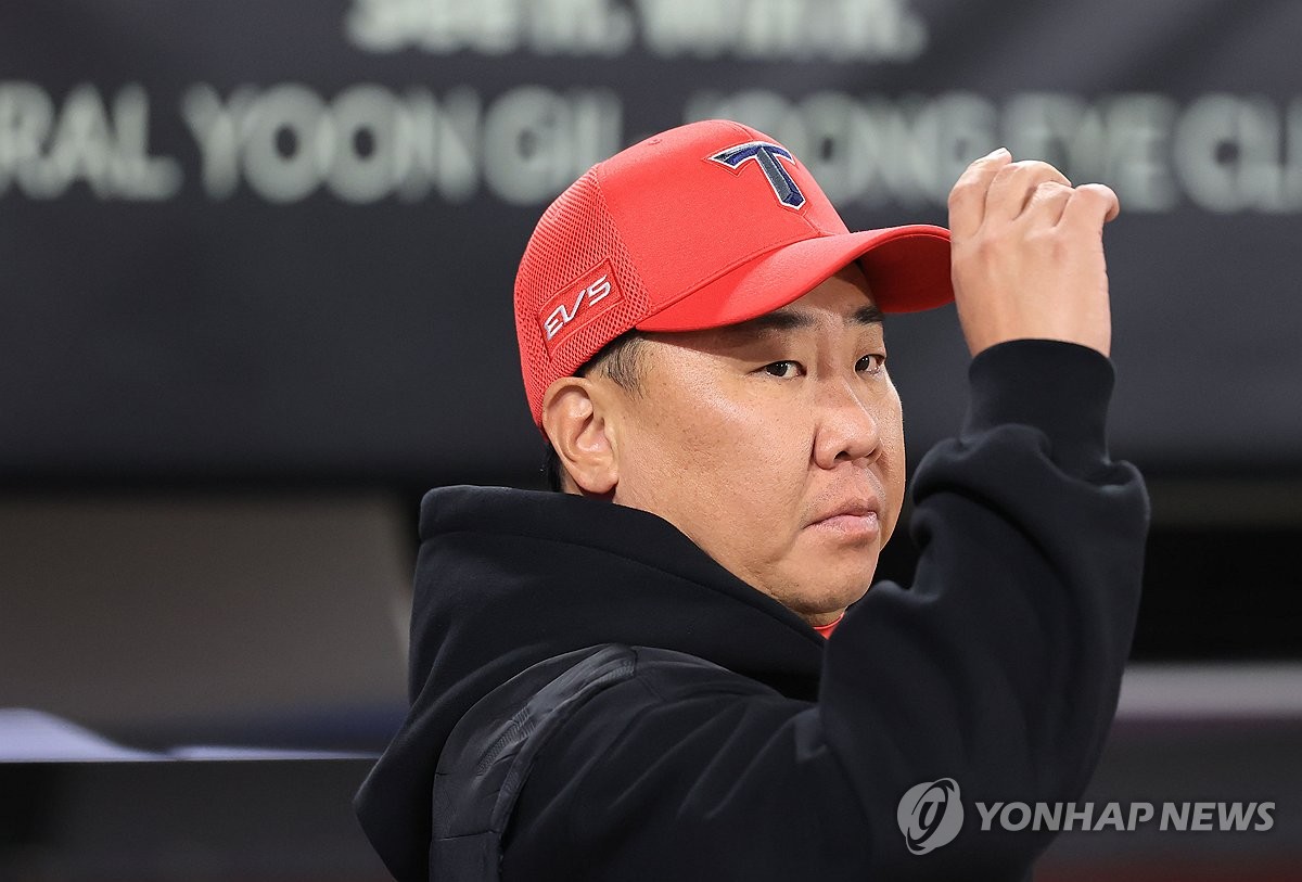 <b>이범호</b> KIA <b>감독</b> "<b>PO 5차전</b>서도 김도영을 2번에 써야 할 듯"