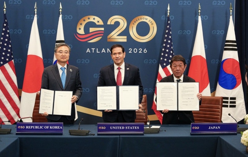 <b>한미일 외교장관</b> "北 완전한 <b>비핵화</b> 위한 확고한 의지 재확인"