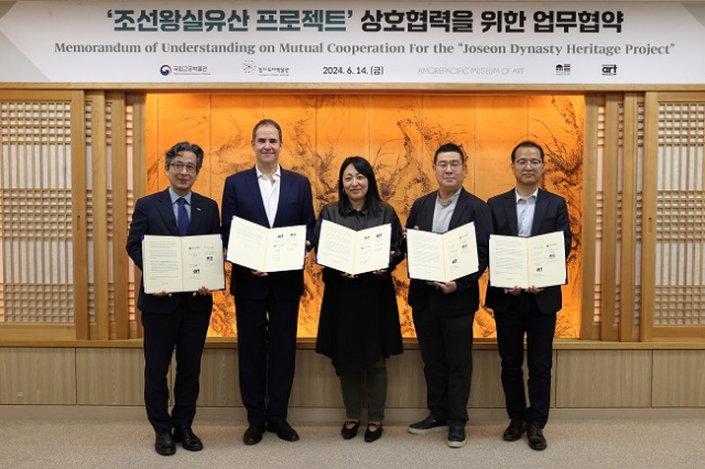 ▲“Chosun Royal Heritage Project”商業協議儀式ⓒ韓國陶瓷基金會