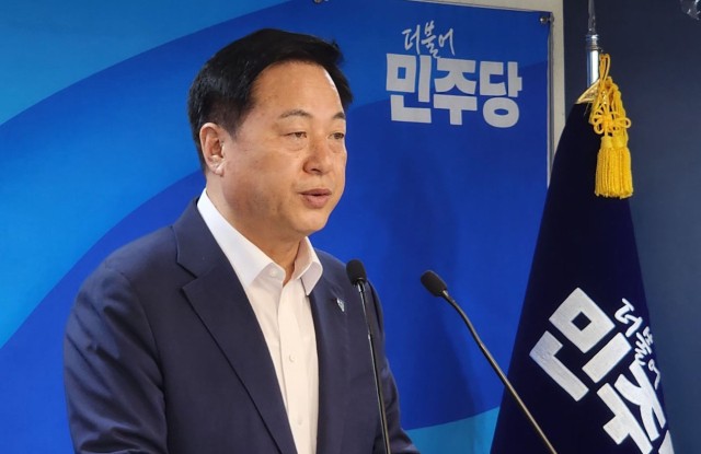 <b>김두관</b> "심상정과 연대했으면 대선 이겼다…오만함 반성해야"