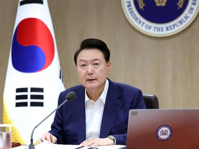 尹<b>대통령</b>, 與지도부 만찬 앞두고 '쌍특검' <b>거부권</b> 행사