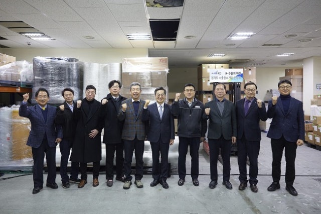 <b>김동연</b>, 경제전권대사·<b>수출방파제</b>·추경편성 등 제안