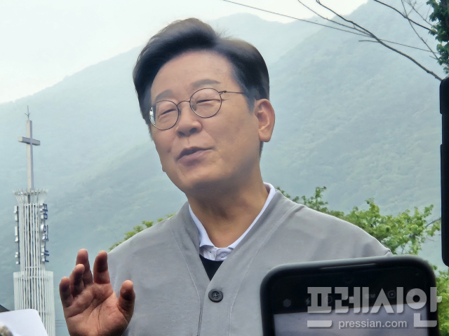 ▲이재명 더불어민주당 대선 후보가 11일 화순군 화순읍 중앙로 현장에서 짧은 연설을 하고 있다.2025.05.11ⓒ프레시안(김보현)