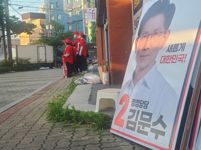 ▲12일로 21대 대선을 향한 22일간의 공식 선거운동이 본격화했지만 국민의힘 전북 익산지역 유세전은 아직 체계가 잡히지 않은 모습이었다.ⓒ프레시안