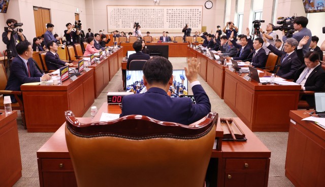거침없는 민주, '대법관 100명 법', '<b>조희대 특검법</b>' <b>법사위</b> 밀어붙이기