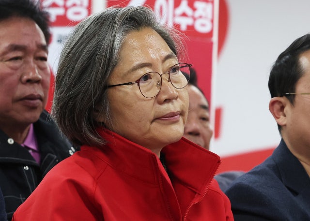 또 또 이수정? 이번엔 <b>이재명 아들</b> '<b>군면제</b>' <b>허위사실</b> 올렸다 10분만에 ...