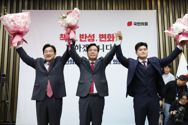 국민의힘 새 원내대표에 TK <b>송언석</b>…여전히 굳센 '친윤' 장악력
