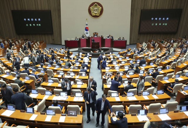 <b>방송법</b> '필리버스터' 돌입…내일 강제종료 뒤 표결 수순