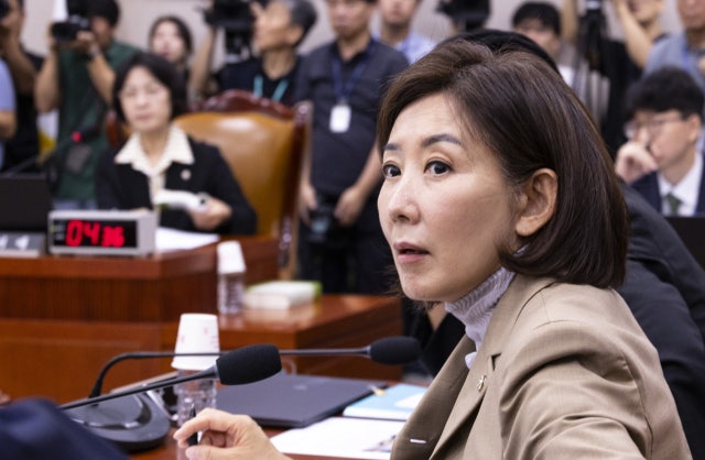 법사위, 여야 격돌 끝에 '<b>나경원 간사</b> 선임' <b>부결</b>