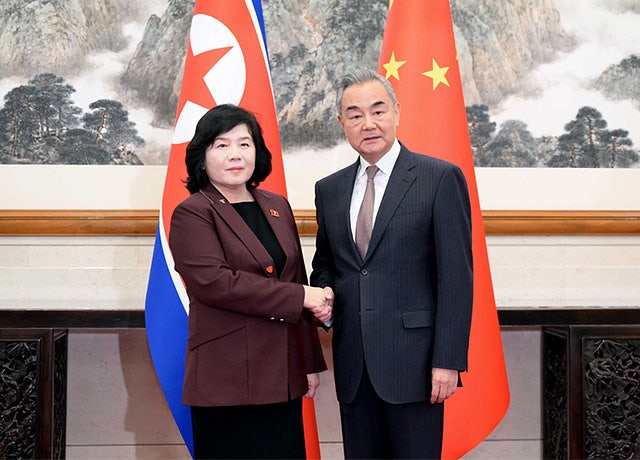 북한, 중국과 "완전한 견해 일치"봤다는데…중국은 "<b>협력</b> 강화" 미묘한...