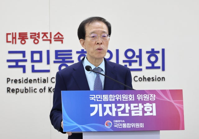 이석연 "'<b>조희대 청문회</b>', 요건도 안 갖춰져…이해 안 가"