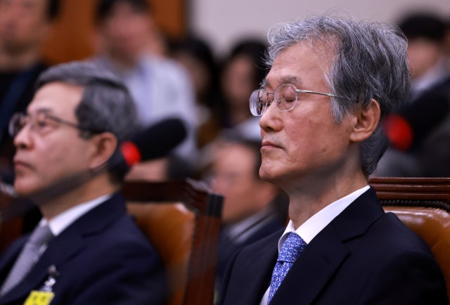 민주당, 조희대에 李대통령 재판 등 <b>질의</b> 강행…曺 '묵묵부답'