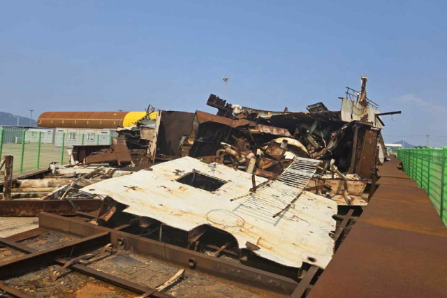 ▲국회 농림축산식품해양수산위원회 소속 국민의힘 강명구 의원실이 15일 해양수산부로부터 제출받아 공개한 세월호 선체절단물 폐기 사진자료. ⓒ해양수산부