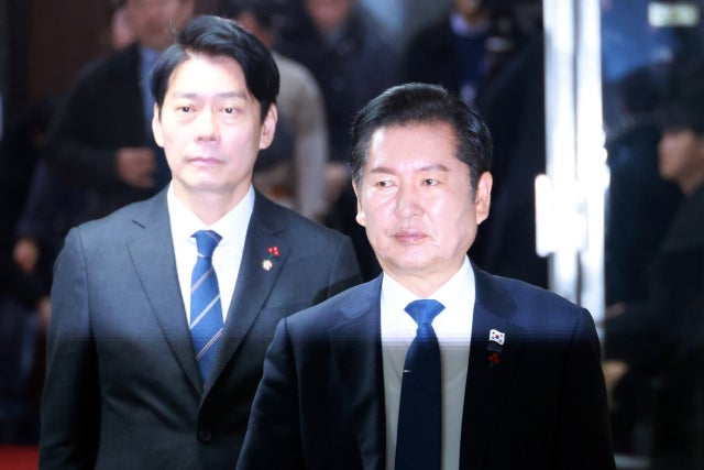 <b>정청래</b> "<b>내란전담재판부</b> 집중 논의…위헌소지 최소화하겠다"