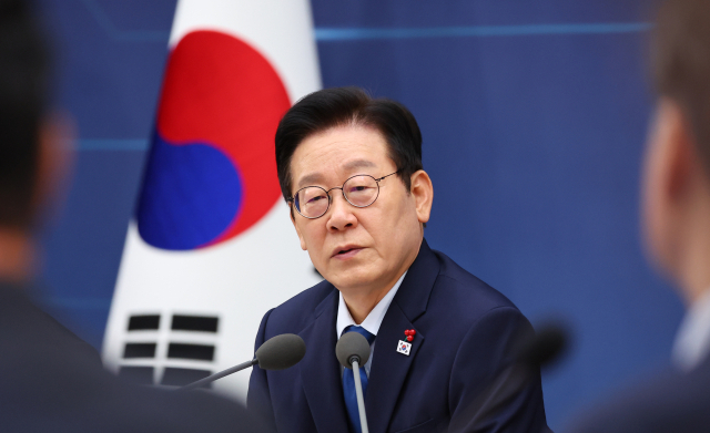 ▲이재명 대통령이 17일 정부세종컨벤션센터에서 열린 산업부·지식재산처·중소벤처기업부 업무보고에서 발언하고 있다.ⓒ연합뉴스