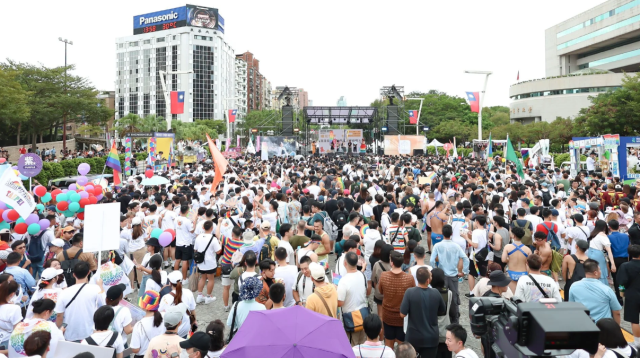 ▲ 2025년 10월 대만에서 열린 게이 퍼레이드.공식 명칭은 '타이완 LGBT 프라이드(Taiwan LGBT Pride)'이며,이스라엘 텔아비브에서 열리는 퍼레이드를 제외하면 아시아 최대의 행사다.ⓒTaiwa