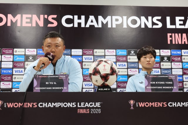 北 <b>축구</b>단 "공동응원단, 우리가 생각할 문제 아냐"…<b>지소연</b> "욕하면 물...