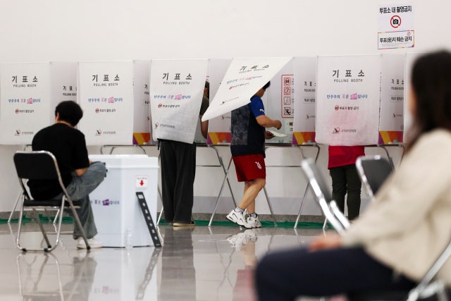 광주선관위, 359개 <b>투표소</b> 준비 완료…투·개표 인력 8300여 명 투입