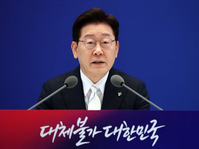 李<b>대통령</b> "'대체 불가 대한민국'의 담대한 꿈 시작할 것"