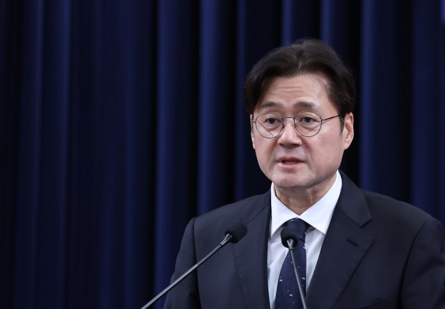 청와대, 유시민 '증축·재건축론'에  의미심장 한마디…"재개발도 있다"
