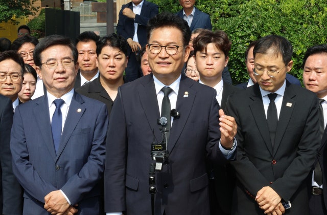 송영길 "장례식 발언 사과하지만, 정청래가 '노무현 적통'은 아냐"