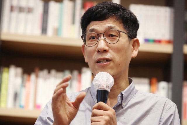 진중권, '무섭노' 일베 논란과 '이진숙 화환'에 "적당히 해…온 나라가 유치해지는 중"
