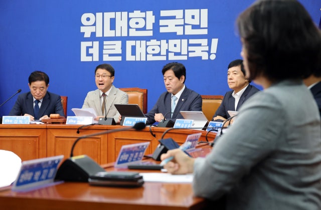 민주당 친명-친청 입모아 "5.18 혐오 두둔, 이병태 사퇴하라"