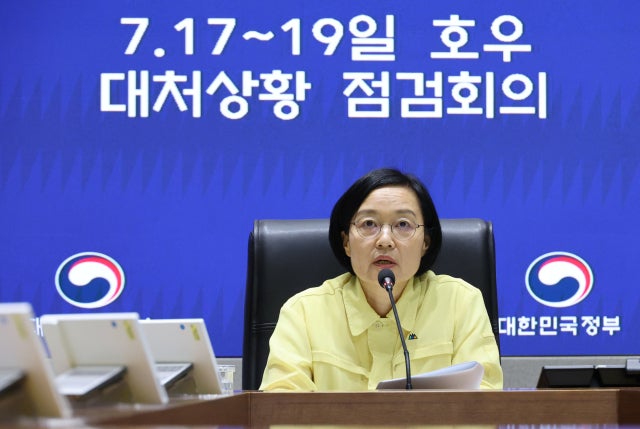 [속보] 한성숙 <b>총리</b> "호우 피해 최소화 위해 가용 장비 등 총투입해 복...