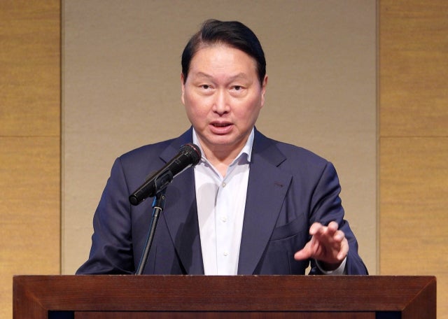 [속보] <b>최태원</b> "일본 내에 반도체 <b>합작 공장</b> 설립 검토 중"