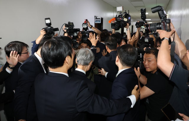 <b>조희대</b>, 국감장서 <b>작심발언</b>…"대통령, 대법관 제청에 관여 못해"