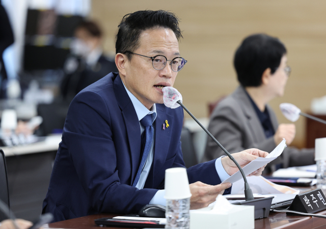 ▲더불어민주당 박주민 의원이 20일 경북경찰청에서 열린 국회 행정안전위원회의 국정감사에서 질의하고 있다. ⓒ연합뉴스